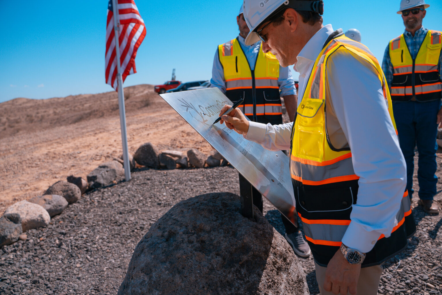 ContourGlobal CEO Antonio Cammisecra signing the Project Sterling commemorative plaque at the groundbreaking site in Mohave County, Arizona