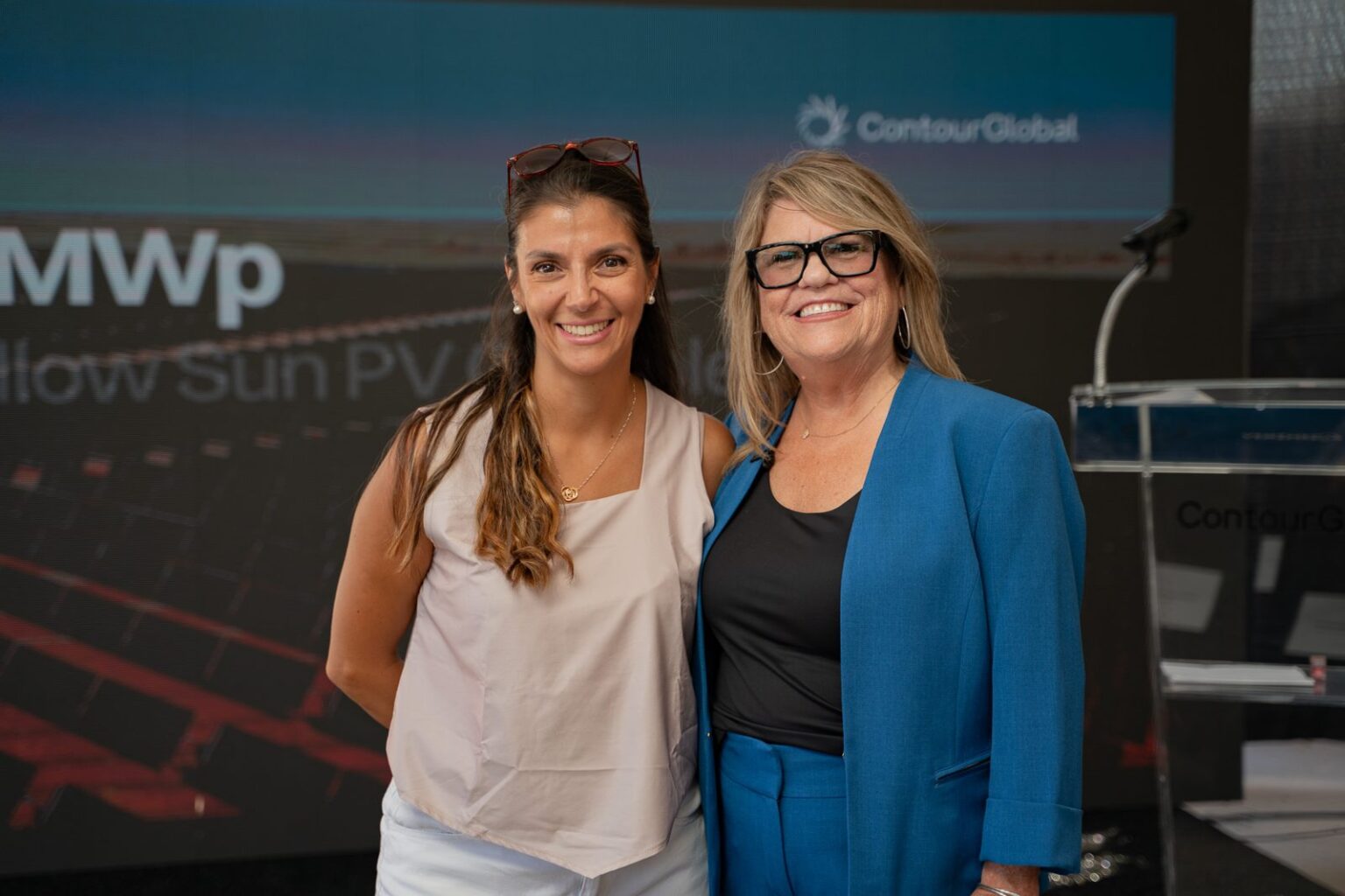 Laura Bozzari of ContourGlobal and Robin Block-Taylor of Venz Media smiling together at the Project Sterling groundbreaking ceremony in Arizona